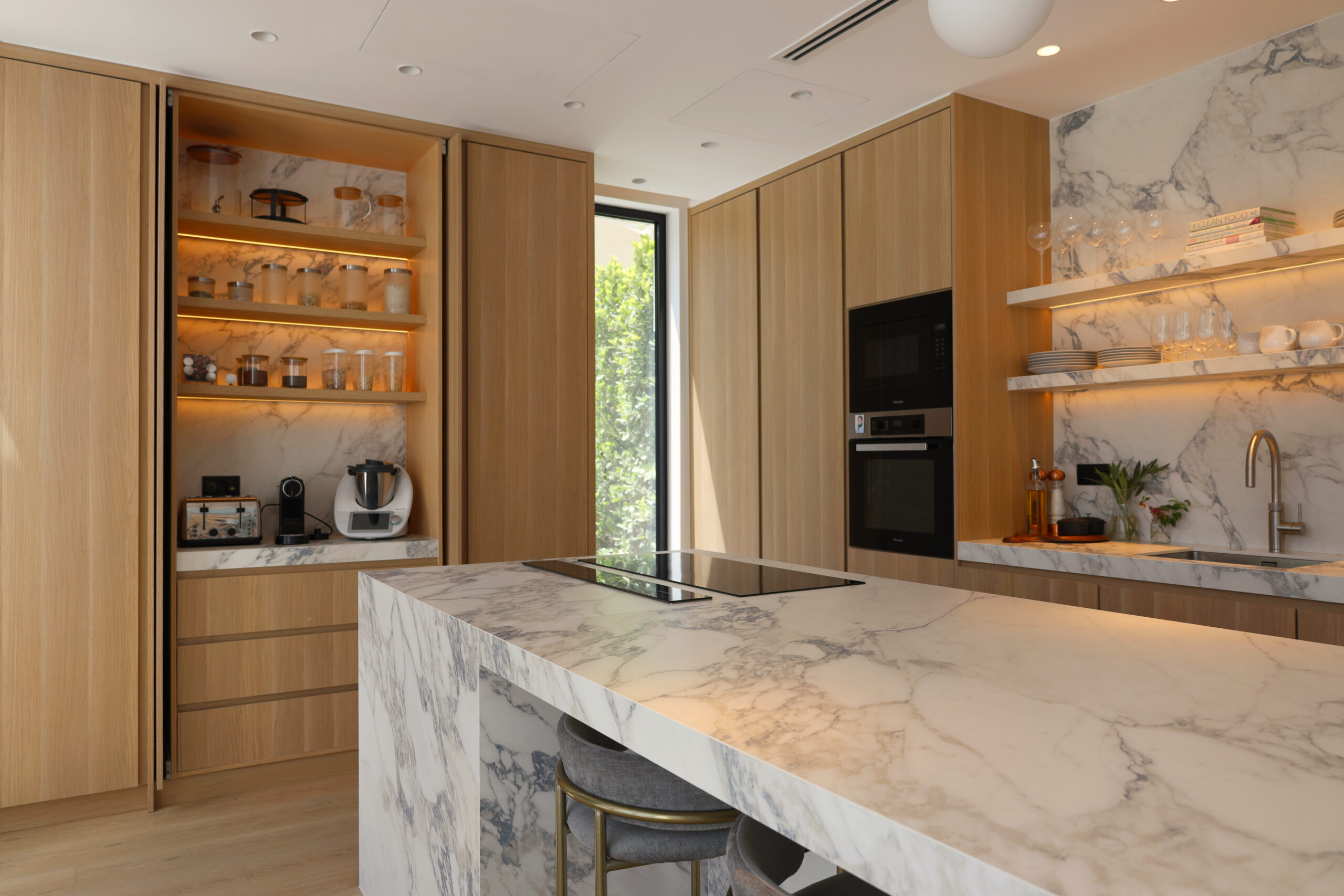 Renovation project, Jumeirah Islands