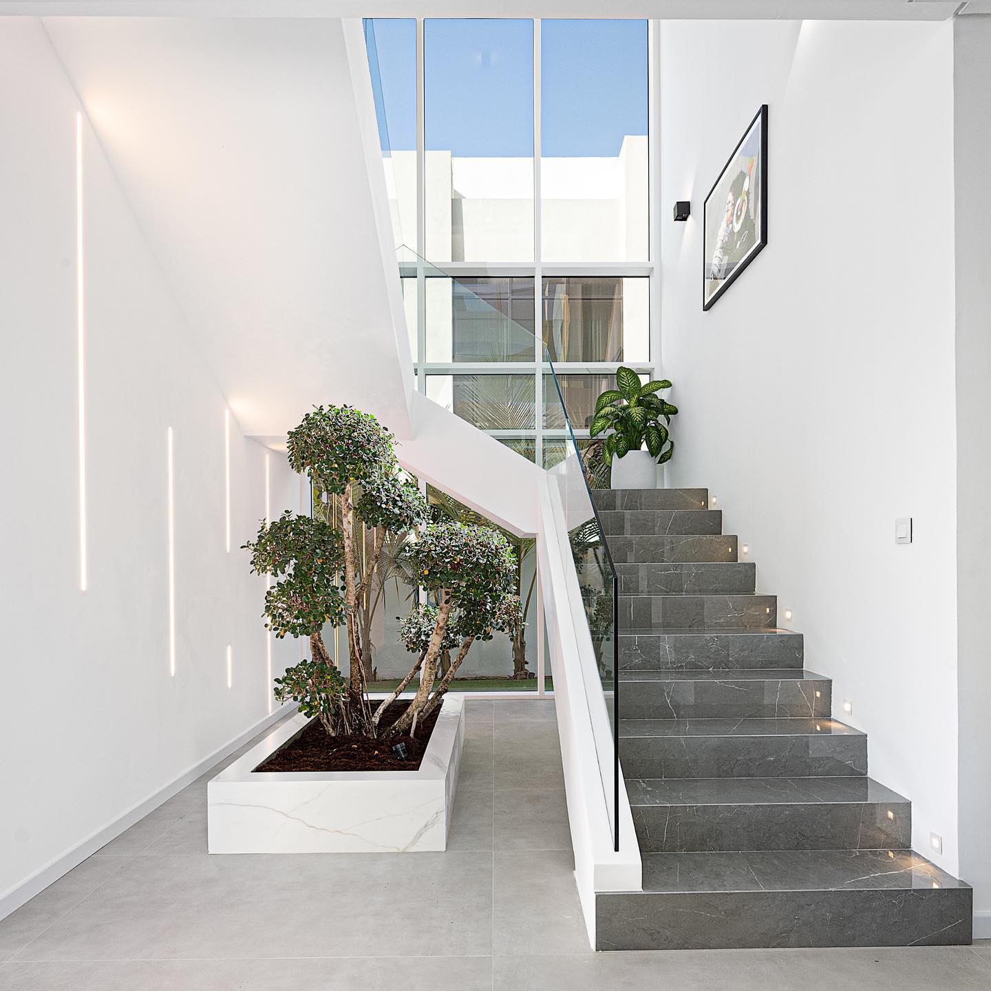 Glass and aluminium works Dubai